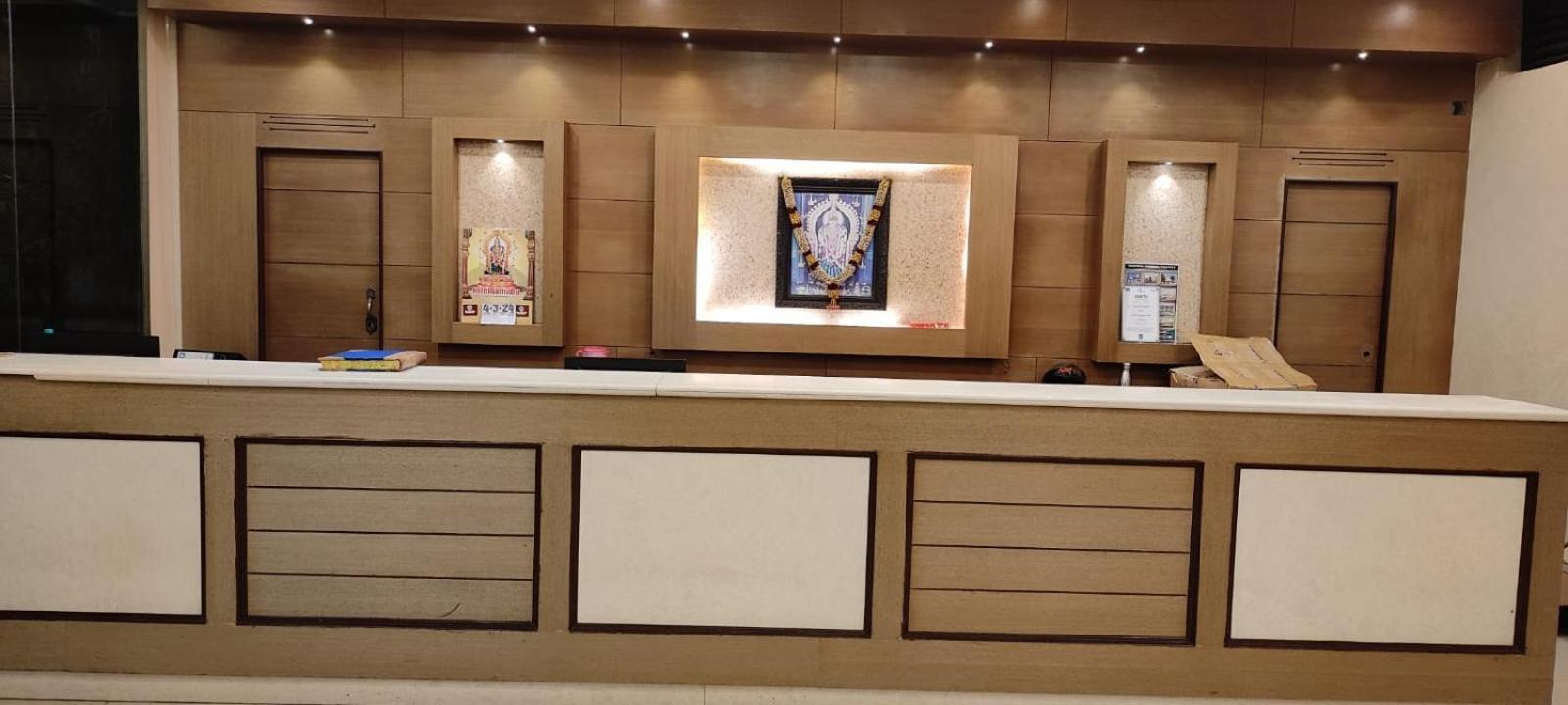 Hotel Sri Devi カンニヤークマリ エクステリア 写真